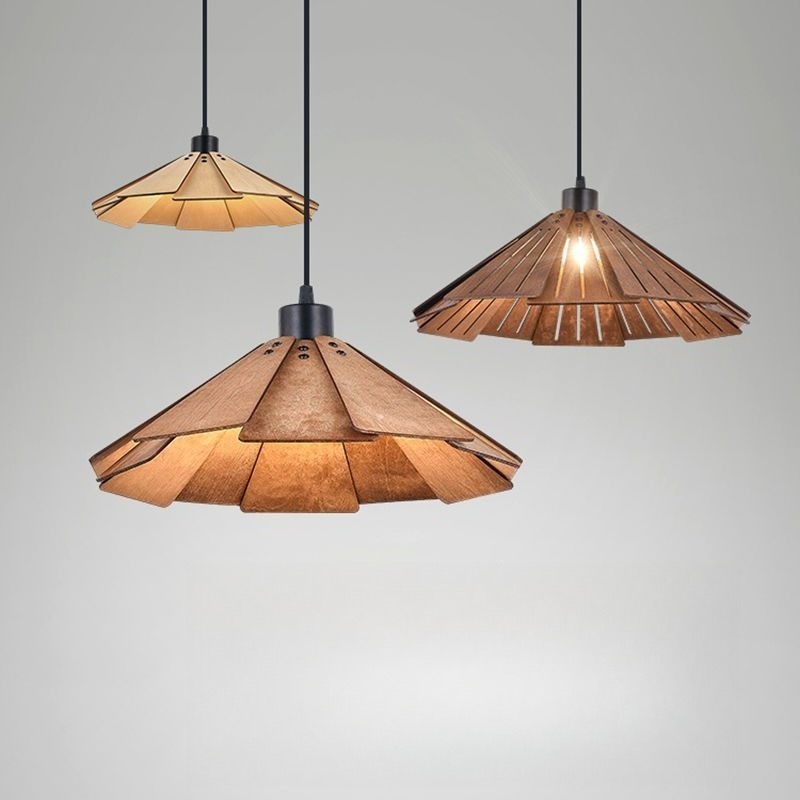 Lighting Decor Rentals - Luminaire suspendu en bois massif vintage